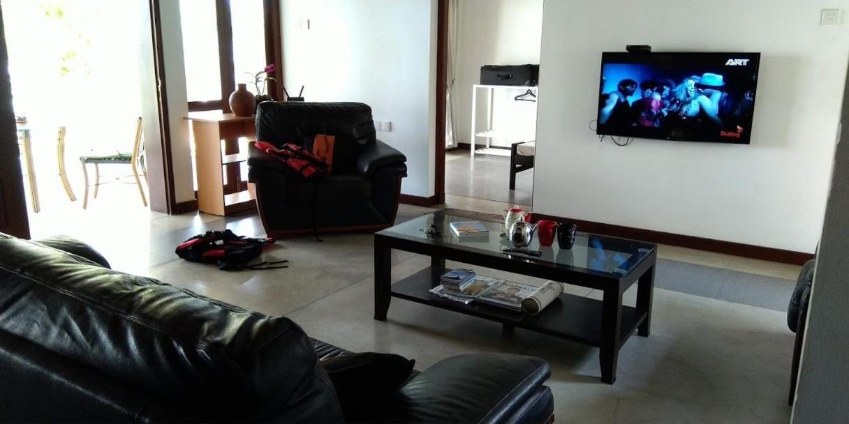 Negombo Holiday Home Buitenkant foto