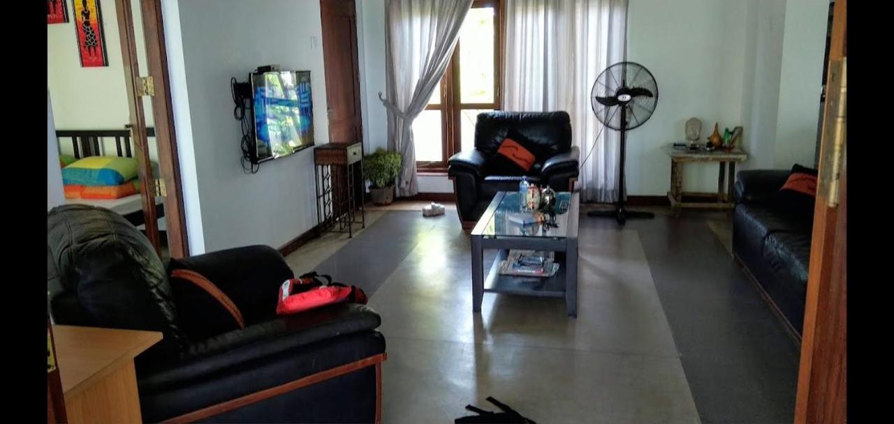 Negombo Holiday Home Buitenkant foto