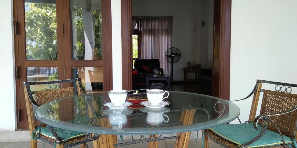Negombo Holiday Home Buitenkant foto