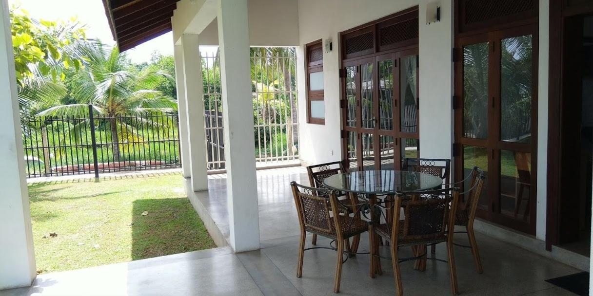 Negombo Holiday Home Buitenkant foto