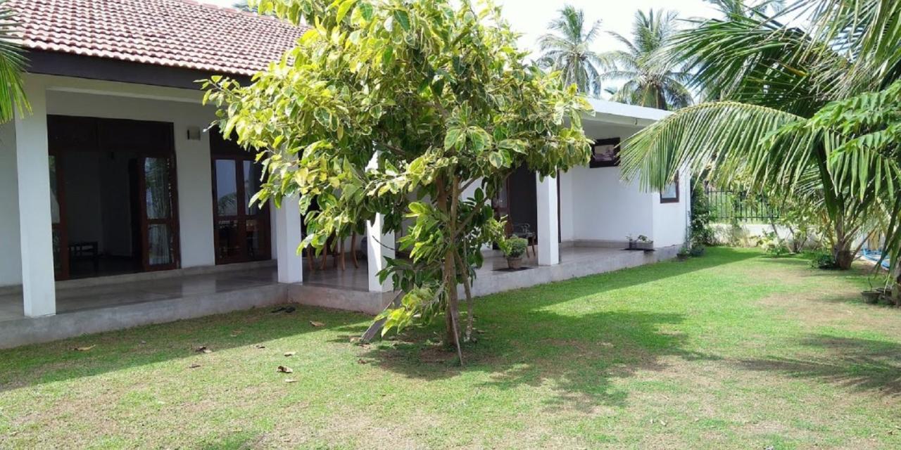 Negombo Holiday Home Buitenkant foto